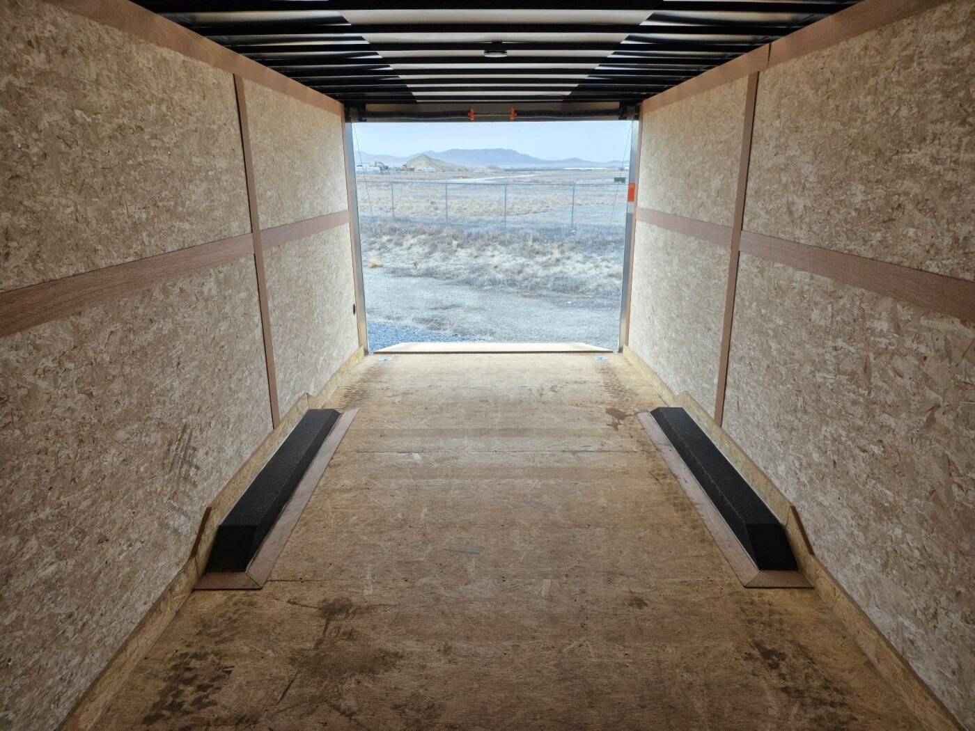 24ft Enclosed Trailer thumbnail 5