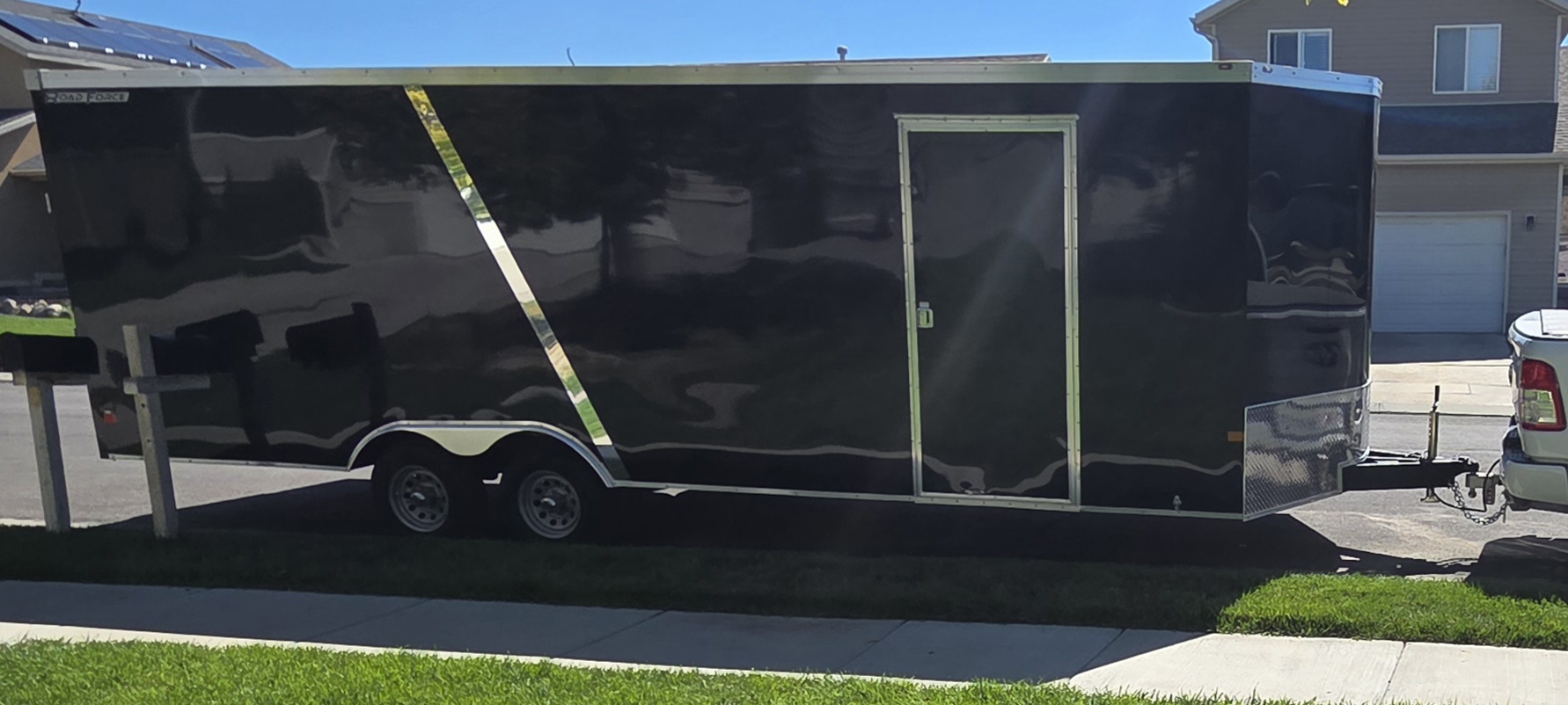 24ft Enclosed Trailer thumbnail 7